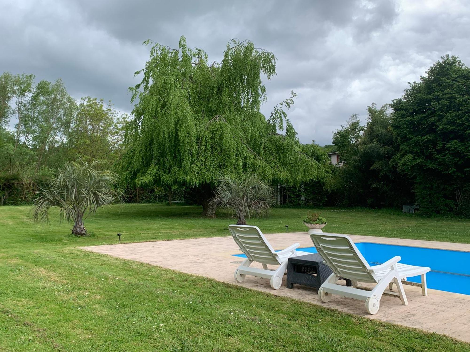 Appartement Familial Au Bord De La Marne, Jardin Tropical , Piscine, Tennis, Terrasse, Parking Gratuit Proche Disneyland Иль-ле-Вильнуа Экстерьер фото