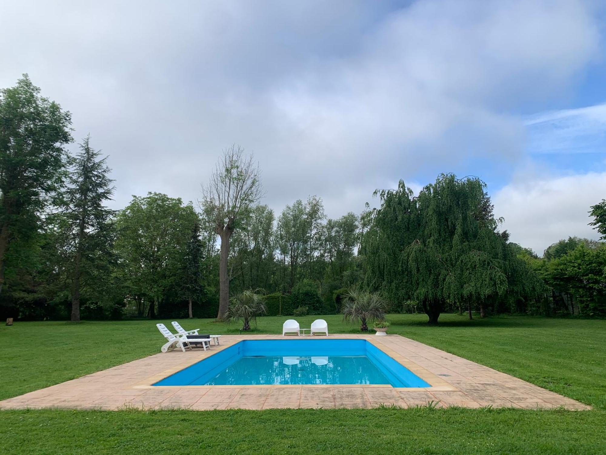 Appartement Familial Au Bord De La Marne, Jardin Tropical , Piscine, Tennis, Terrasse, Parking Gratuit Proche Disneyland Иль-ле-Вильнуа Экстерьер фото