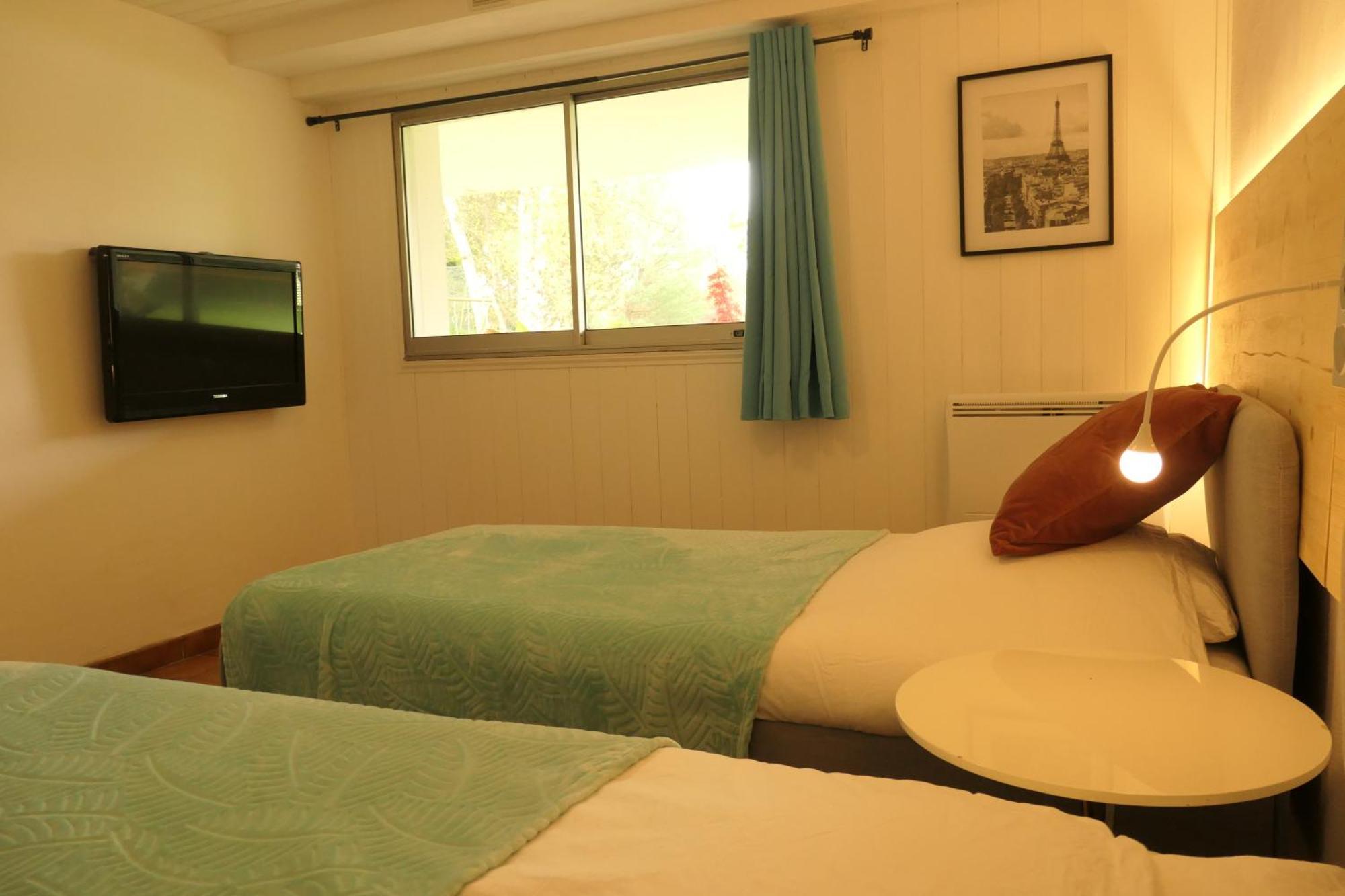 Appartement Familial Au Bord De La Marne, Jardin Tropical , Piscine, Tennis, Terrasse, Parking Gratuit Proche Disneyland Иль-ле-Вильнуа Экстерьер фото
