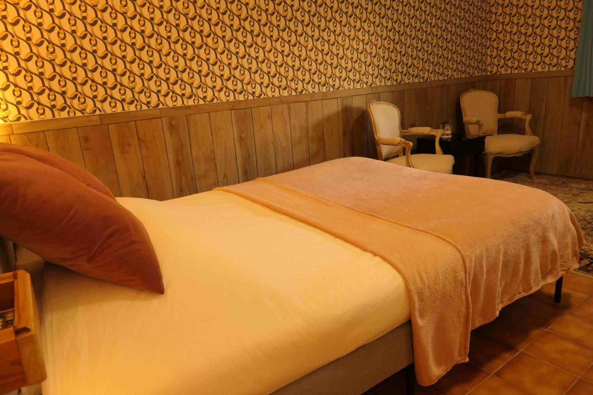 Appartement Familial Au Bord De La Marne, Jardin Tropical , Piscine, Tennis, Terrasse, Parking Gratuit Proche Disneyland Иль-ле-Вильнуа Экстерьер фото