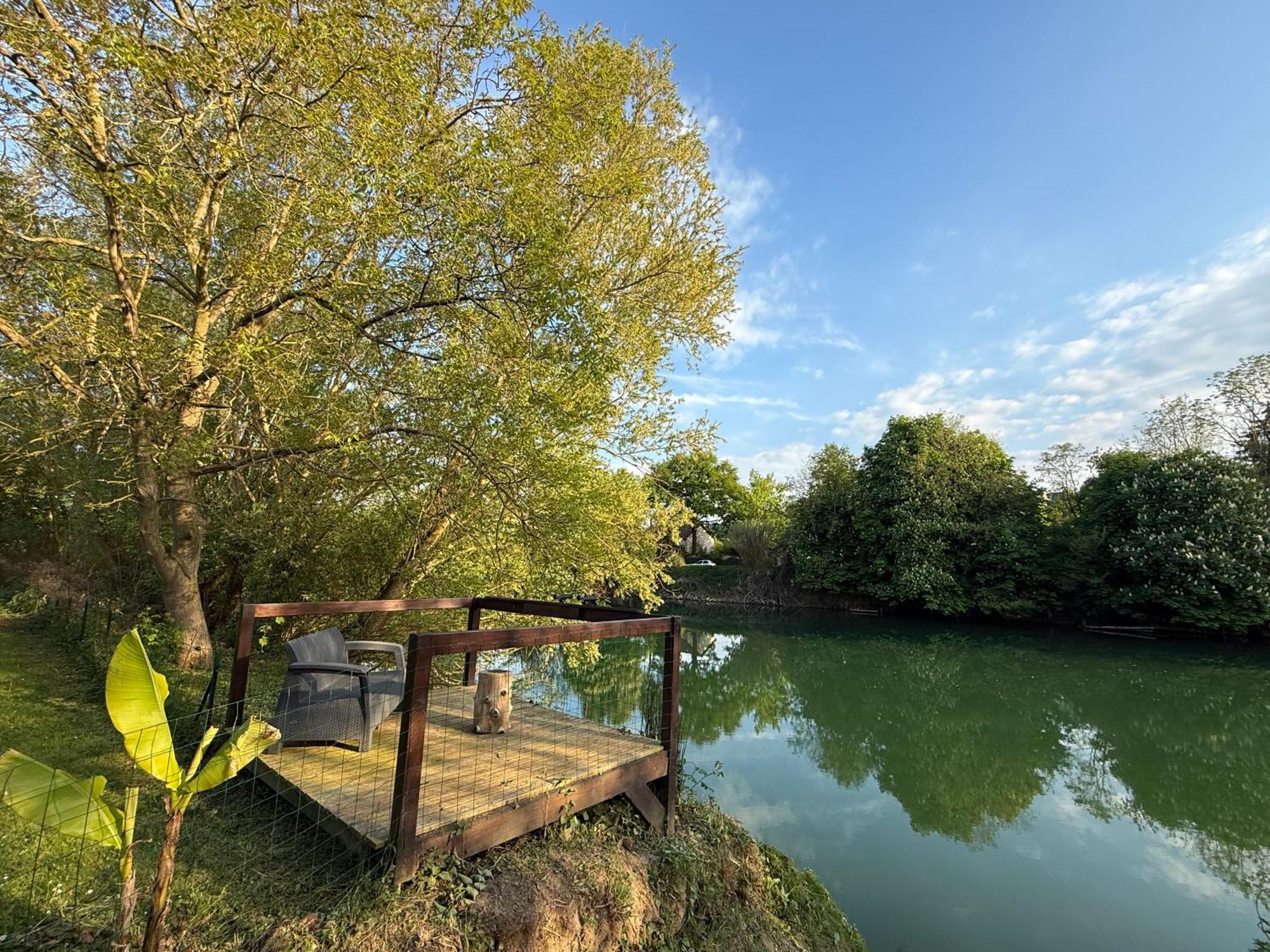 Appartement Familial Au Bord De La Marne, Jardin Tropical , Piscine, Tennis, Terrasse, Parking Gratuit Proche Disneyland Иль-ле-Вильнуа Экстерьер фото